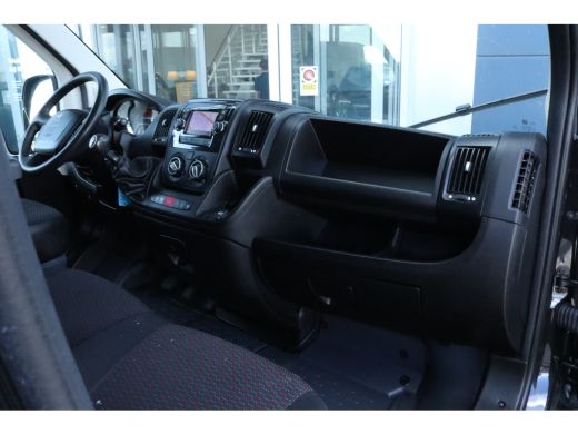 Peugeot Boxer 333 2.2 BlueHDi 140 L2H2 Premium | Cruise Control | Trekhaak | Navi | Carplay | Camera | ActivLease financial lease