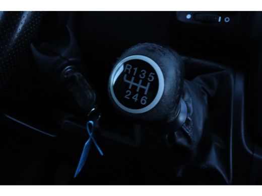Peugeot Boxer 435 2.2 BlueHDi 165 L2H2 Zwaar Premium | Cruise Control | Trekhaak | Navi | Sidebars | Airco ActivLease financial lease