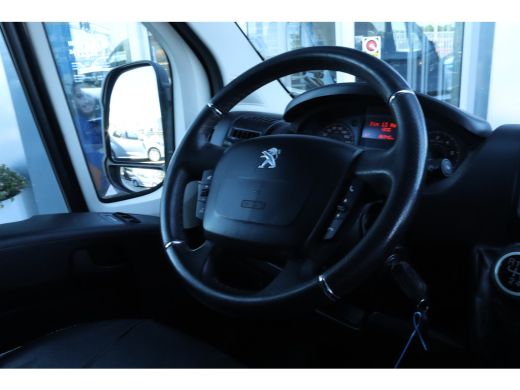 Peugeot Boxer 435 2.2 BlueHDi 165 L2H2 Zwaar Premium | Cruise Control | Trekhaak | Navi | Sidebars | Airco ActivLease financial lease