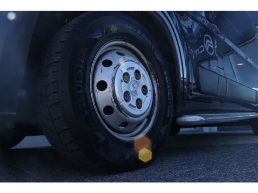Peugeot Boxer 435 2.2 BlueHDi 165 L2H2 Zwaar Premium | Cruise Control | Trekhaak | Navi | Sidebars | Airco ActivLease financial lease