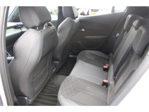 Peugeot e-2008 EV GT 50 kWh | Navigatie | Camera | Panorama/schuifdak | Fase 3 | Stoelverwarming | BTW | All sea... ActivLease financial lease