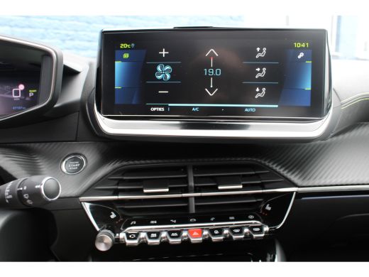 Peugeot e-2008 EV GT 50 kWh | Navigatie | Camera | Panorama/schuifdak | Fase 3 | Stoelverwarming | BTW | All sea... ActivLease financial lease