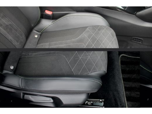 Peugeot e-2008 EV GT 50 kWh | Navigatie | Camera | Panorama/schuifdak | Fase 3 | Stoelverwarming | BTW | All sea... ActivLease financial lease