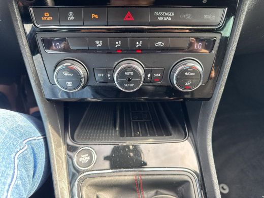 Seat Leon 1.4 EcoTSI FR Business Intense | 150Pk | Full LED | trekhaak | Clima | Navi | PDC | ActivLease financial lease