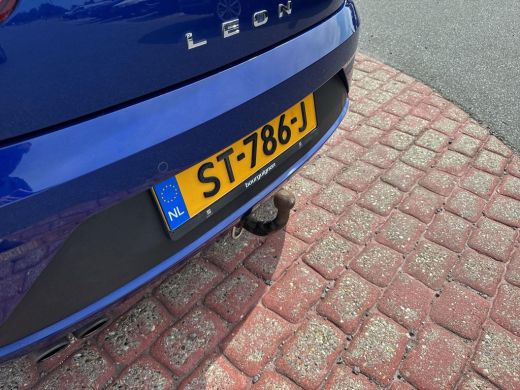 Seat Leon 1.4 EcoTSI FR Business Intense | 150Pk | Full LED | trekhaak | Clima | Navi | PDC | ActivLease financial lease
