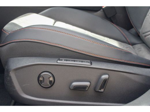 Seat Leon 1.4 TSI eHybrid PHEV FR Bus.Int. | Pano | Memory | StoelVW ActivLease financial lease