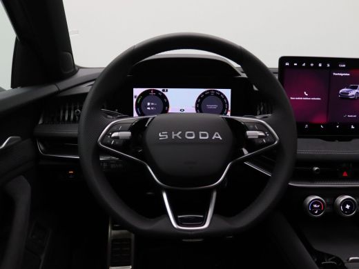 Skoda Superb Combi 1.5 TSI PHEV Sportline Business Pano-Schuifdak, Matrix LED-verlichting, Achteruitrijcamera,... ActivLease financial lease