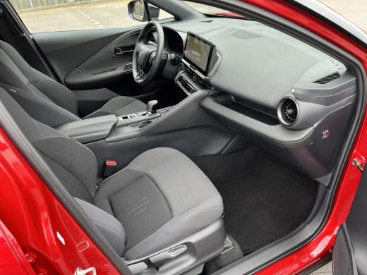 Toyota C-HR 1.8 Hybrid 140 First Edition | Navigatie | Apple CarPlay/Android auto | 360 graden camera | Elekt... ActivLease financial lease