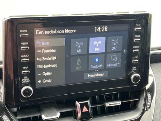 Toyota Corolla 1.2 Turbo Active | Parkeercamera | Climate control | Adaptive cruise control | Licht metalen velg... ActivLease financial lease