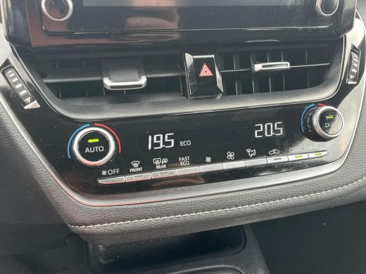 Toyota Corolla 1.2 Turbo Active | Parkeercamera | Climate control | Adaptive cruise control | Licht metalen velg... ActivLease financial lease