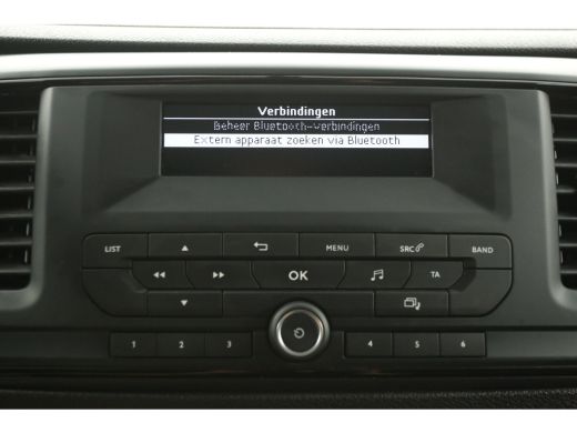 Toyota ProAce 1.5 D-4D L2H1 Airco Camera Cruise 3 Persoons Elektrpakket Trekhaak ActivLease financial lease
