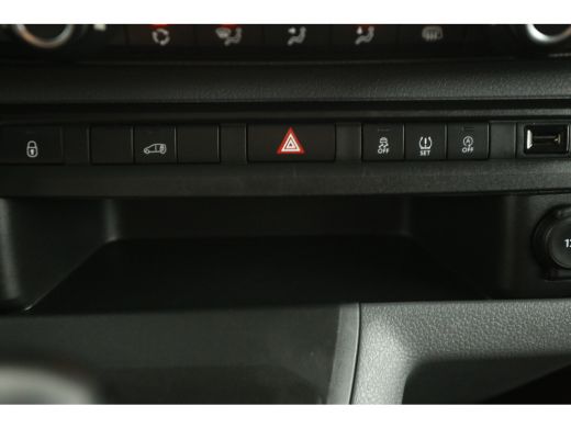 Toyota ProAce 1.5 D-4D L2H1 Airco Camera Cruise 3 Persoons Elektrpakket Trekhaak ActivLease financial lease
