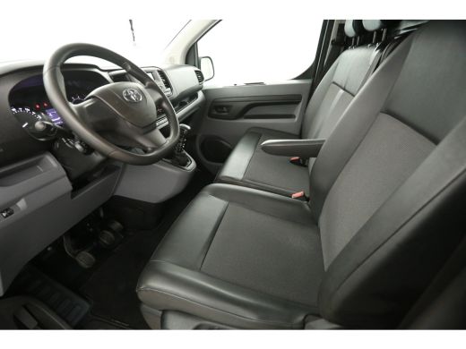 Toyota ProAce 1.5 D-4D L2H1 Airco Camera Cruise 3 Persoons Elektrpakket Trekhaak ActivLease financial lease