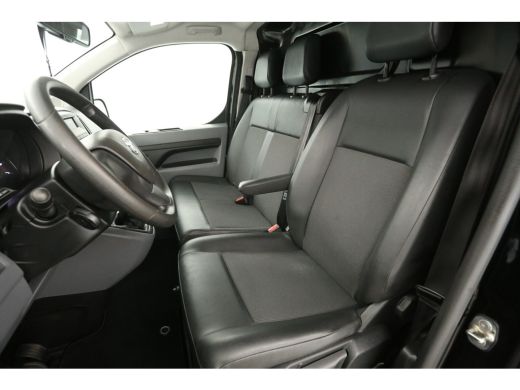 Toyota ProAce 1.5 D-4D L2H1 Airco Camera Cruise 3 Persoons Elektrpakket Trekhaak ActivLease financial lease