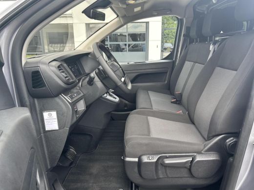 Toyota ProAce 2.0 D-4D L2 Professional Inclusief trekhaak en betimmering (zie foto's laadruimte) ActivLease financial lease