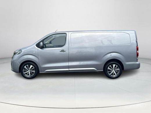 Toyota ProAce 2.0 D-4D L2 Professional Inclusief trekhaak en betimmering (zie foto's laadruimte) ActivLease financial lease
