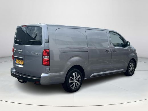 Toyota ProAce 2.0 D-4D L2 Professional Inclusief trekhaak en betimmering (zie foto's laadruimte) ActivLease financial lease