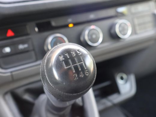 Volkswagen Crafter 2.0 TDI L3H3 + CARPLAY | CAMERA | CRUISE CONTROL ActivLease financial lease