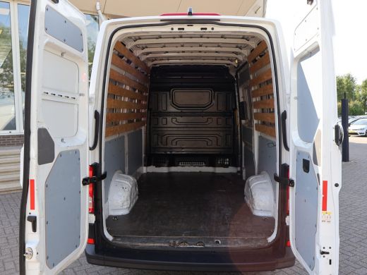 Volkswagen Crafter 2.0 TDI L3H3 + CARPLAY | CAMERA | CRUISE CONTROL ActivLease financial lease