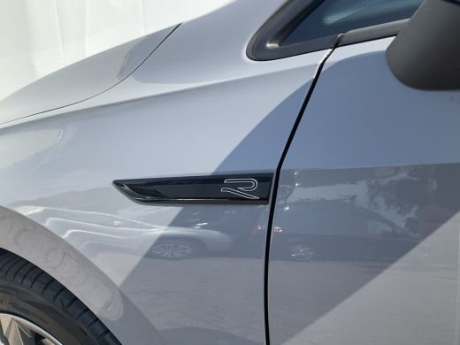 Volkswagen Golf 1.5 eTSI R-Line Business+ Automaat Sfeerverl Stoel/Stuurverw Adap.Cruise Uitstraling! ActivLease financial lease