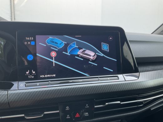 Volkswagen Golf 1.5 eTSI R-Line Business+ Automaat Sfeerverl Stoel/Stuurverw Adap.Cruise Uitstraling! ActivLease financial lease