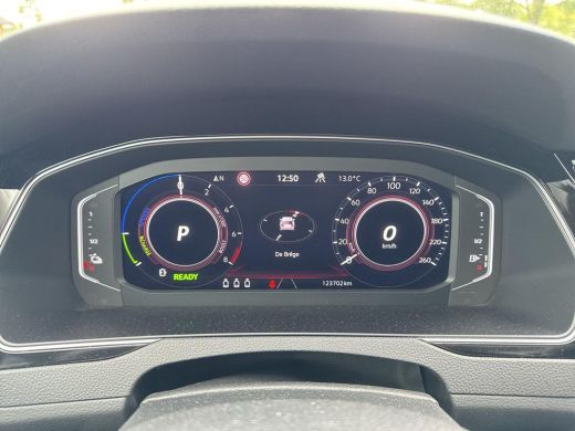 Volkswagen Passat 1.4 TSI PHEV GTE Business | 218 Pk | DCC | A-Camera | ERGO | Trekhaak | ActivLease financial lease