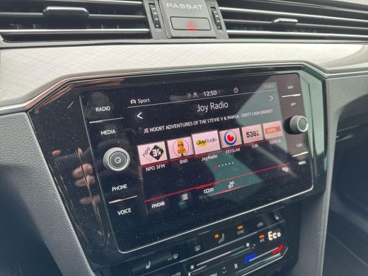 Volkswagen Passat 1.4 TSI PHEV GTE Business | 218 Pk | DCC | A-Camera | ERGO | Trekhaak | ActivLease financial lease