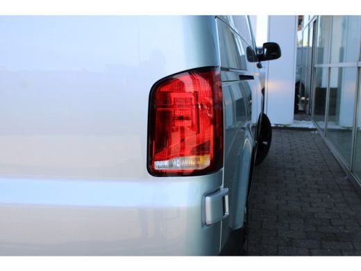 Volkswagen Transporter L2 | 2.0 TDI 150 PK | DSG Automaat | Cruise | NAVI | PDC v+a | Airco | Stoelverwarming | App Conn... ActivLease financial lease