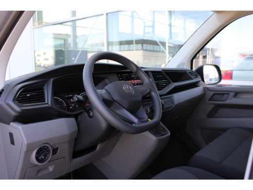 Volkswagen Transporter L2 | 2.0 TDI 150 PK | DSG Automaat | Cruise | NAVI | PDC v+a | Airco | Stoelverwarming | App Conn... ActivLease financial lease