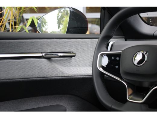 Volvo  EX30 272PK Extended Range Ultra 69 kWh | Panoramadak | Getint Glas | Adap. Cruise | 19'' | 360 Camera ... ActivLease financial lease