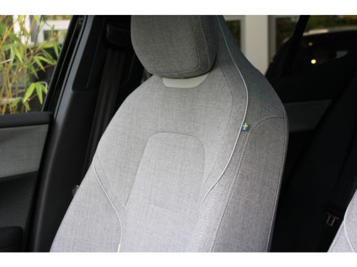 Volvo  EX30 272PK Extended Range Ultra 69 kWh | Panoramadak | Getint Glas | Adap. Cruise | 19'' | 360 Camera ... ActivLease financial lease