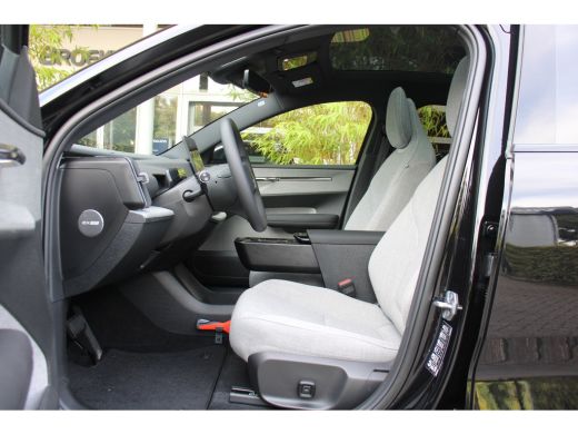 Volvo  EX30 272PK Extended Range Ultra 69 kWh | Panoramadak | Getint Glas | Adap. Cruise | 19'' | 360 Camera ... ActivLease financial lease