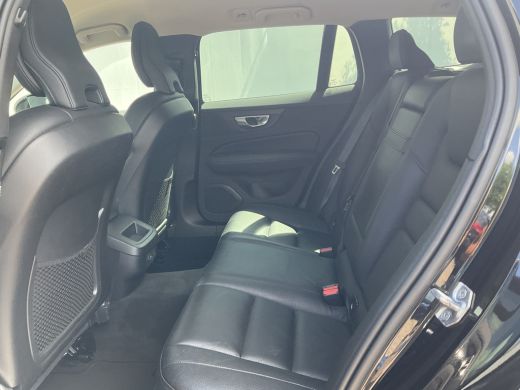 Volvo  V60 2.0 B3 Aut8 Business Pro Leer Trekhaak(1800) BLIS Stoel/Stuurverw. 1Eig Intellisafe ActivLease financial lease