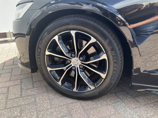 Volvo  V60 2.0 B3 Aut8 Business Pro Leer Trekhaak(1800) BLIS Stoel/Stuurverw. 1Eig Intellisafe ActivLease financial lease