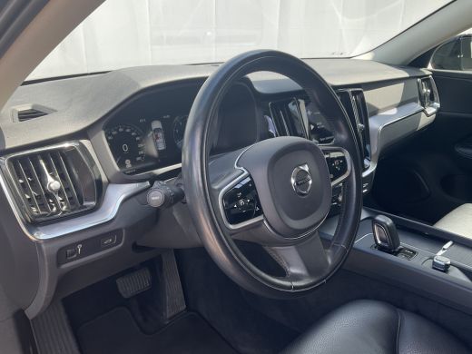 Volvo  V60 2.0 B3 Aut8 Business Pro Leer Trekhaak(1800) BLIS Stoel/Stuurverw. 1Eig Intellisafe ActivLease financial lease