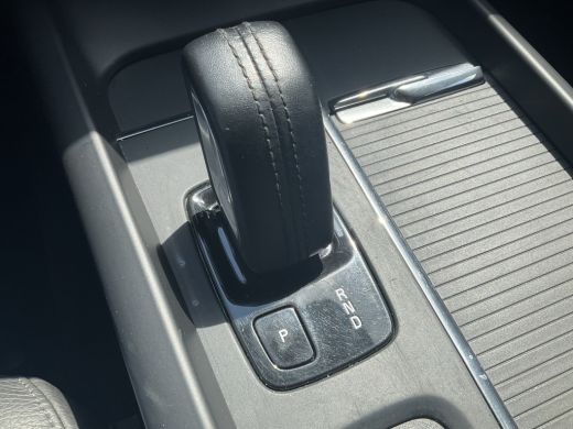 Volvo  V60 2.0 B3 Aut8 Business Pro Afn.Trekhaak Leder BLIS Stoel/Stuurverw. 1Eig Intellisafe ActivLease financial lease