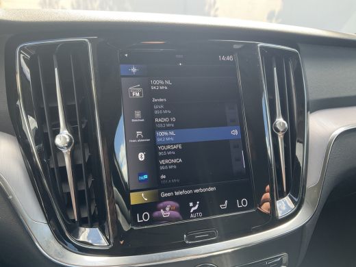 Volvo  V60 2.0 B3 Aut8 Business Pro Leer Trekhaak(1800) BLIS Stoel/Stuurverw. 1Eig Intellisafe ActivLease financial lease