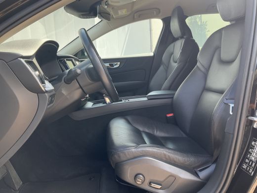Volvo  V60 2.0 B3 Aut8 Business Pro Afn.Trekhaak Leder BLIS Stoel/Stuurverw. 1Eig Intellisafe ActivLease financial lease