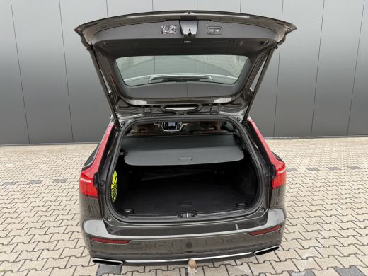 Volvo  V60 2.0 B3 Inscription | Panoramadak | Trekhaak | Harman/Kardon | Leder | 360 Camera ActivLease financial lease