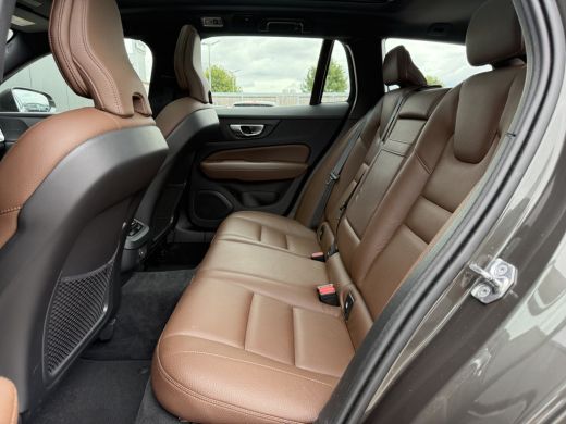 Volvo  V60 2.0 B3 Inscription | Panoramadak | Trekhaak | Harman/Kardon | Leder | 360 Camera ActivLease financial lease