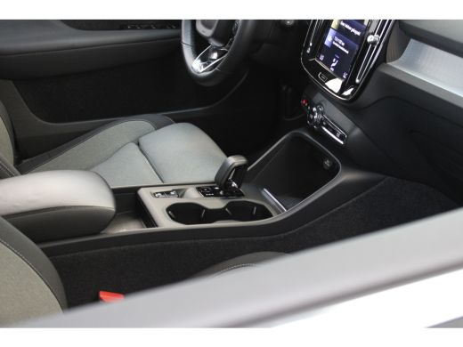 Volvo  XC40 T4 211PK Core Bright | Cruise Control | Parkeercamera | High Performance Audio | Parkeersensoren ... ActivLease financial lease