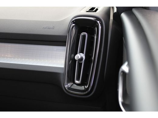 Volvo  XC40 T4 211PK Core Bright | Cruise Control | Parkeercamera | High Performance Audio | Parkeersensoren ... ActivLease financial lease