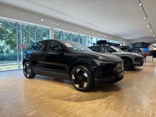 Volvo  EX30 272PK Extended Range Ultra 69 kWh | Panoramadak | Getint Glas | Adap. Cruise | 19'' | 360 Camera ...