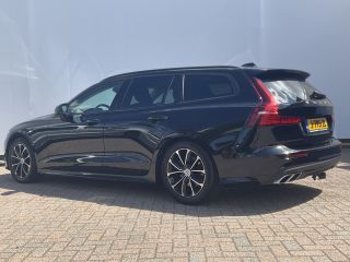 Volvo  V60 2.0 B3 Aut8 Business Pro Afn.Trekhaak Leder BLIS Stoel/Stuurverw. 1Eig Intellisafe