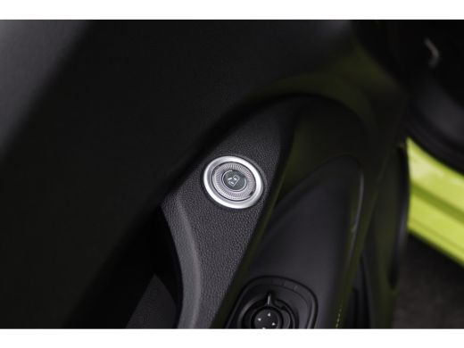 Abarth 500 Turismo 42 kWh Scorpion Design| 11 kW lader | Achterbank in delen neerklapbaar | Achteruitrijcamera ActivLease financial lease