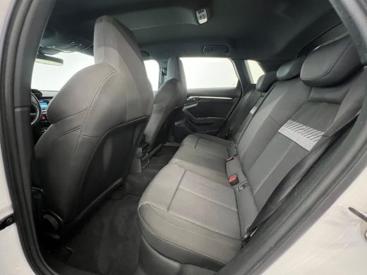 Audi A3 Sportback 40 TFSI e Business edition | Achterbank in delen neerklapbaar | Apple Carplay/Android A... ActivLease financial lease