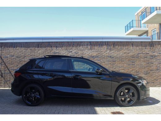 Audi A3 Sportback 40 TFSI e Edition PANO| StoelVW | Keyless | Camera ActivLease financial lease