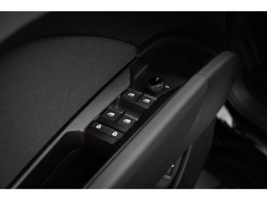 Audi Q4 e-tron Advanced edition | Achterklep, automatisch bedienbaar | Achteruitrijcamera | Adaptive cruise control ActivLease financial lease