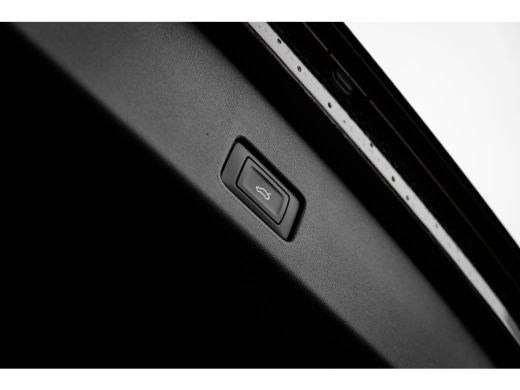 Audi Q4 e-tron Advanced edition | Achterklep, automatisch bedienbaar | Achteruitrijcamera | Adaptive cruise control ActivLease financial lease