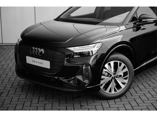 Audi Q4 e-tron Advanced edition | Achterklep, automatisch bedienbaar | Achteruitrijcamera | Adaptive cruise control ActivLease financial lease